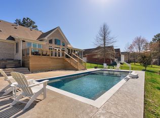 524 Country Club Dr, Dickson, TN 37055