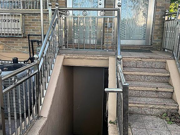 3rd image of 2839 Linden Blvd