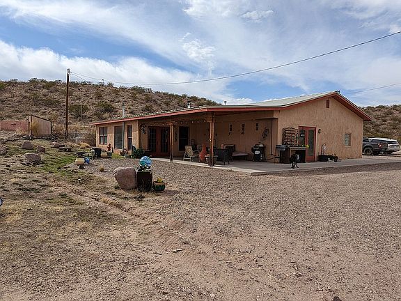 3rd image of 17 E Gallegos Ln