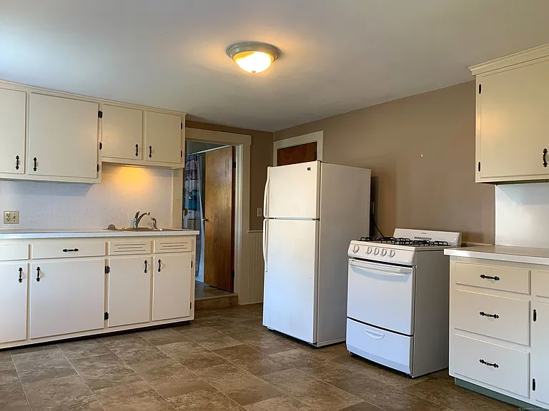 96 Main St #2 — Photo 8