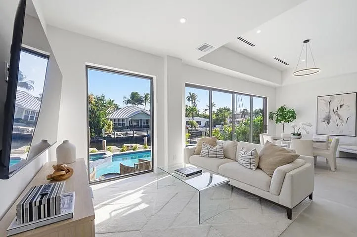 5 bed, 5.0 bath, 3000 sqft, $23,000 — Photo 4