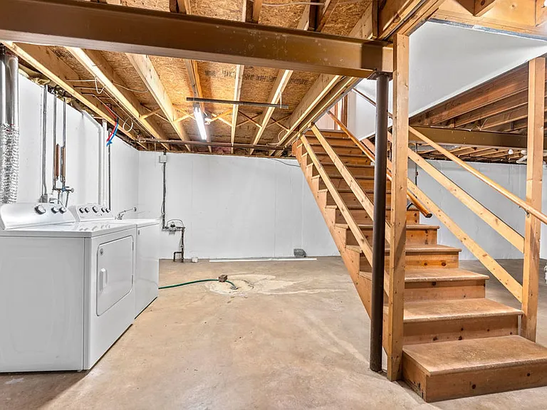 20 E Waukau Ave #1 — Photo 13