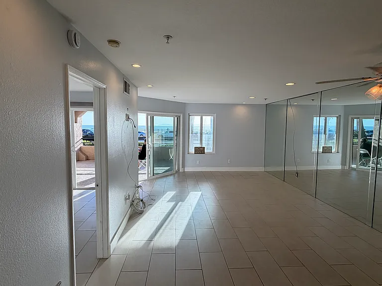 1200 Pacific Coast Hwy #117 — Photo 26