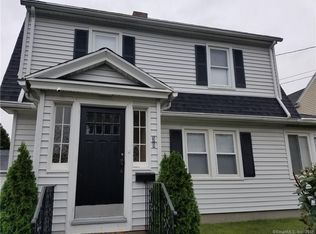 30 Nelson Ter, Bridgeport, CT 06610