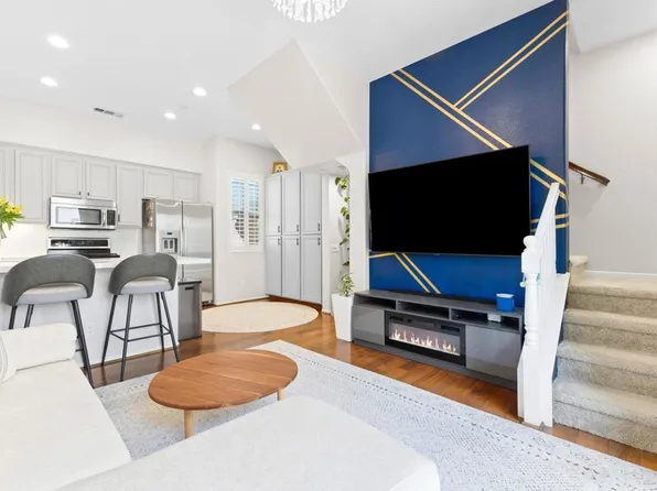 403 Almond Rd, San Marcos, CA 92078