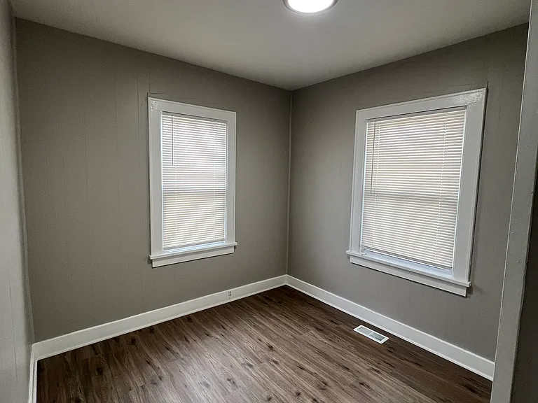 3110 W Maple St — Photo 6