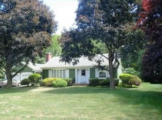 1470 Phenix Ave, Cranston, RI 02921