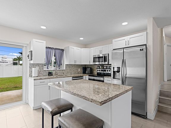 4th image of 1730 SW 65th Avenue