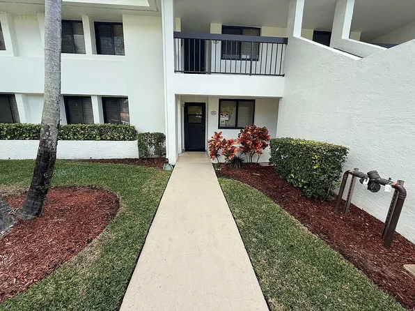 2840 Casa Way APT 106, Delray Beach, FL 33445