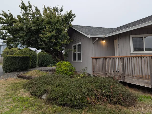 1725 McKinleyville Ave, McKinleyville, CA 95519