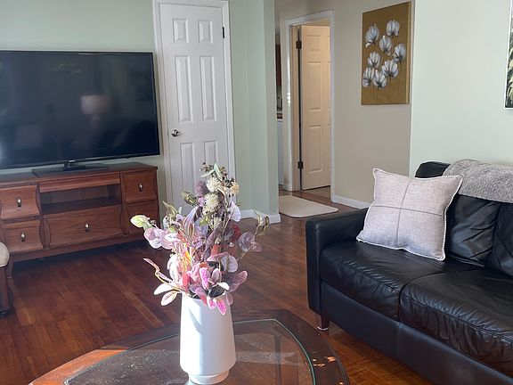 4th image of 120 Stepto Ln #120