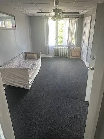 3 bed, 700 sqft, $1,200 — Photo 4