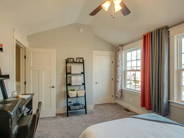 123 Porter Ter — Photo 13