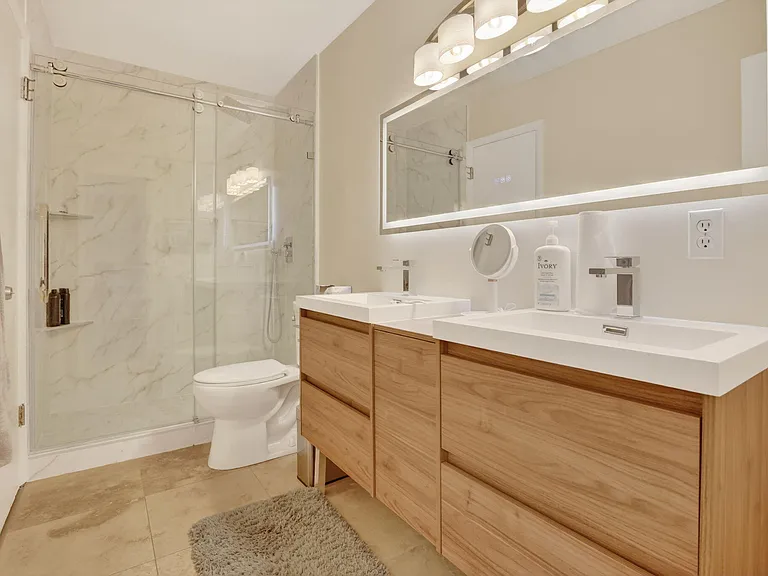 2520 Van Buren St #4 — Photo 21