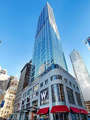 Rented by Bouklis Group | media 18