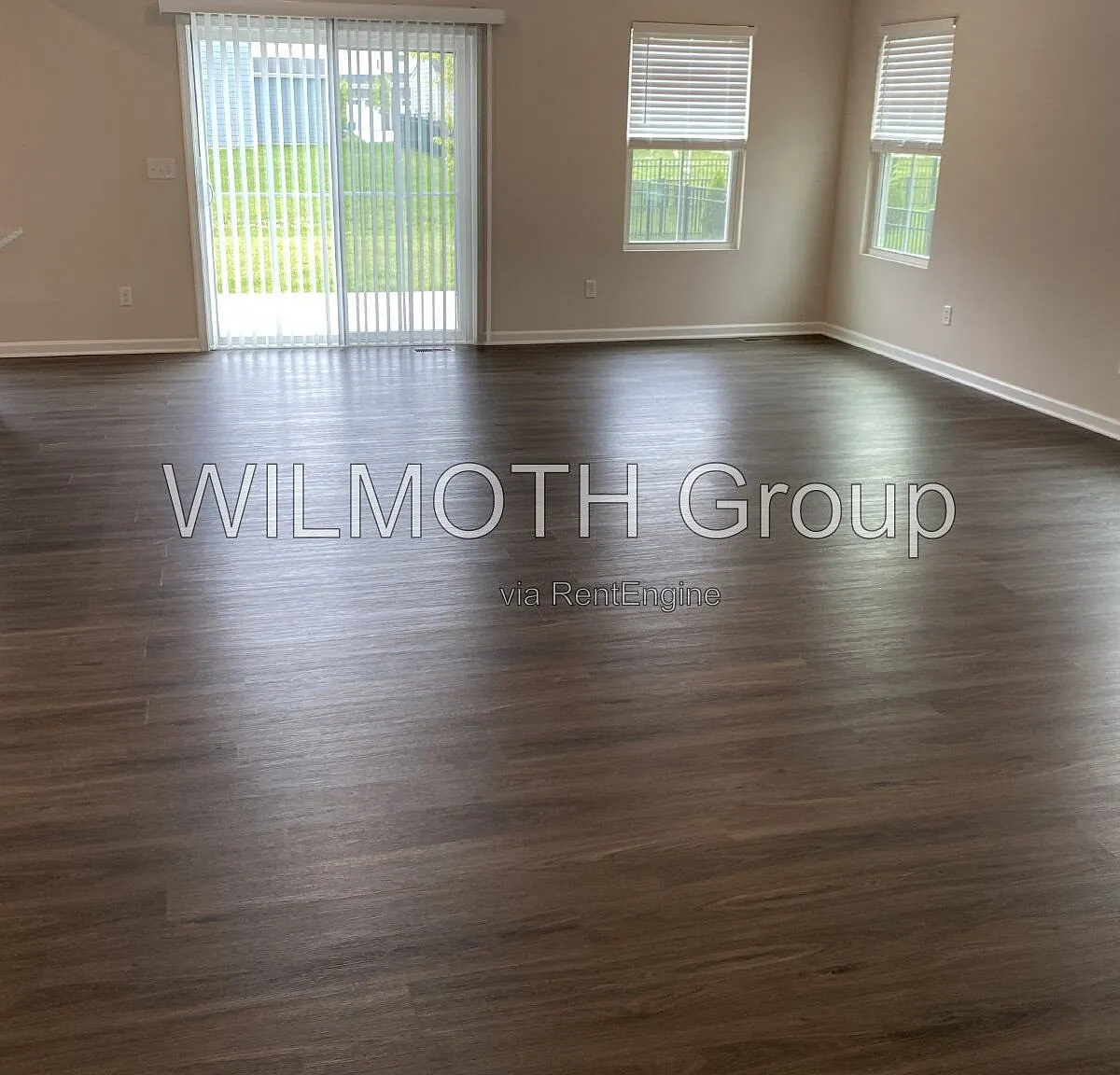 4 bed, 2.5 bath, 2726 sqft, $2,650 — Photo 3