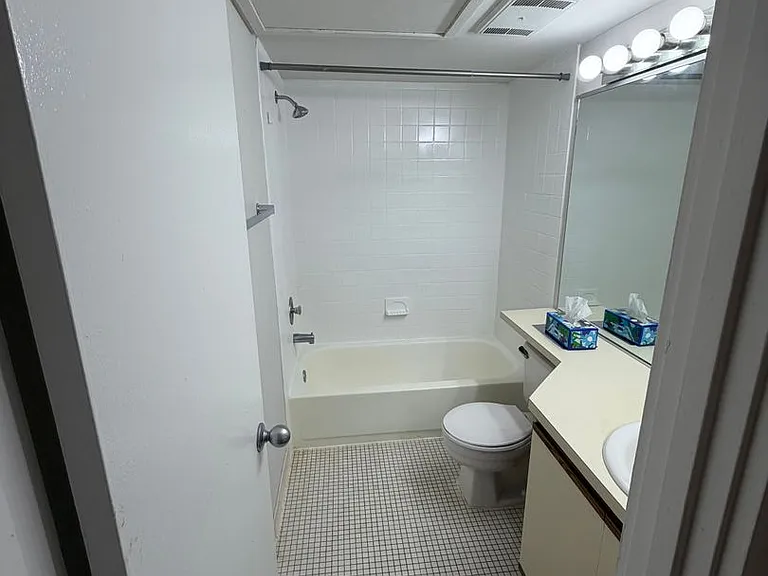 237 Chestnut St #1-405 — Photo 8