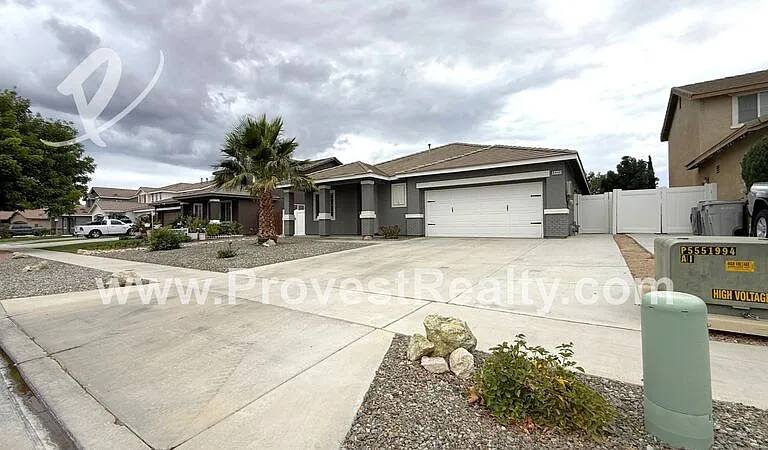 8440 Hoover Ct — Photo 3