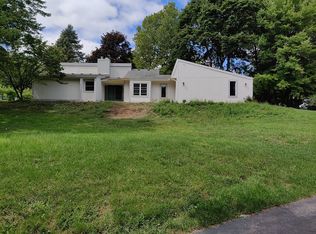 3169 N Tipsico Lake Rd, Hartland, MI 48353