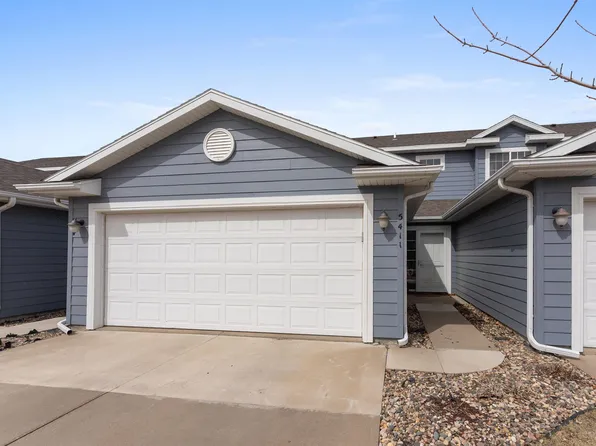 5411 W Oakcrest Pl, Sioux Falls, SD 57107