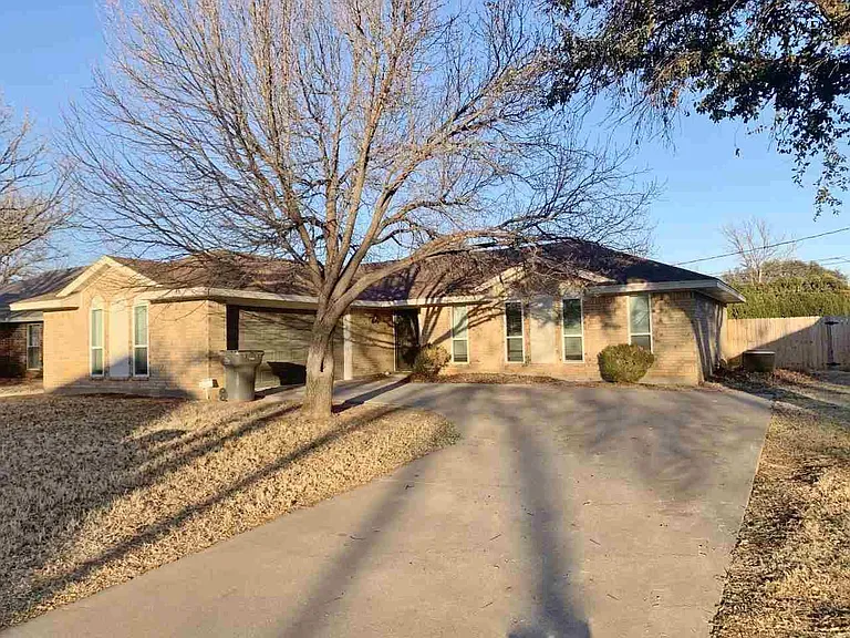 5519 Briargrove Dr — Photo 1