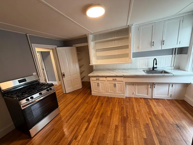 123 East St #2 — Photo 5