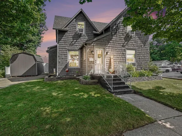 13 E Dayton St, Fremont, MI 49412