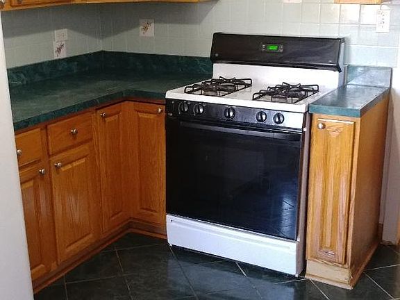 4th image of 7916 Karlov Ave #1