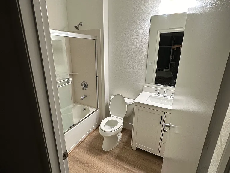 6466 Hollis St #346 — Photo 5