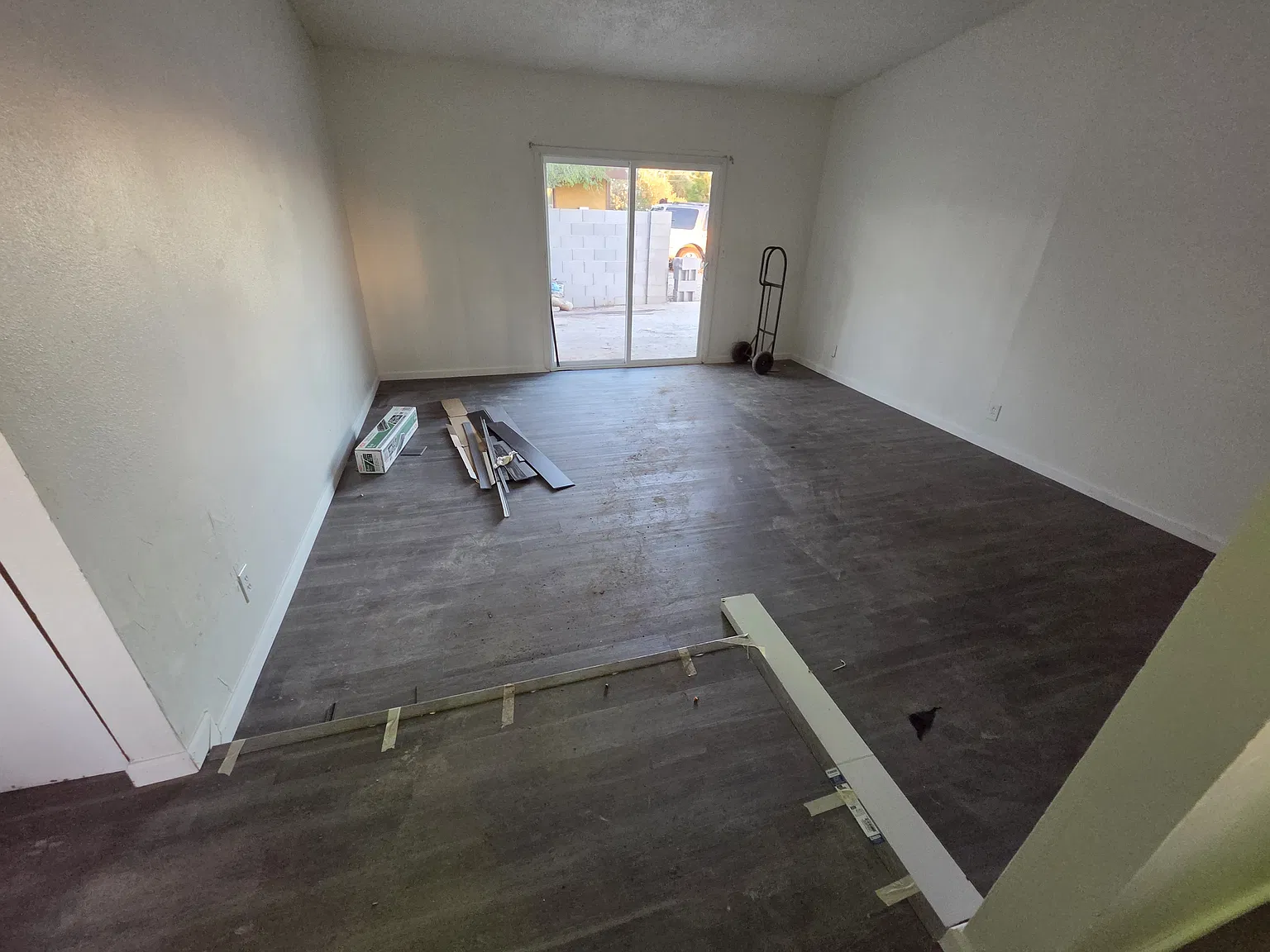 2 bed, 900 sqft, $1,300 — Photo 2