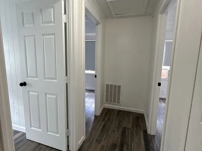 806 Armory Dr #B — Photo 6