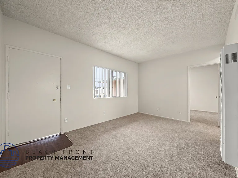 900 N Wilmington Blvd — Photo 10