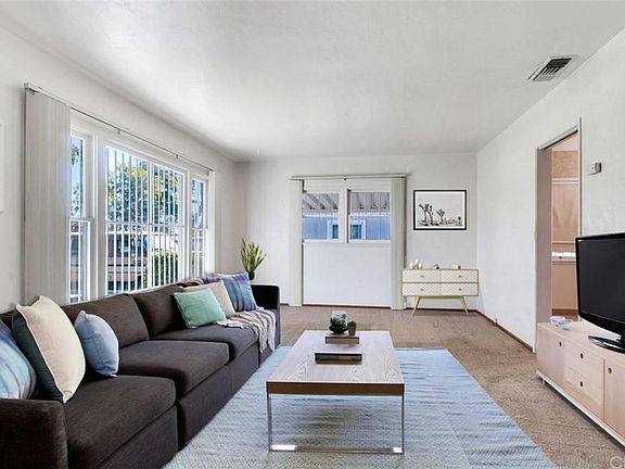 2nd image of 3424 N Sierra Way