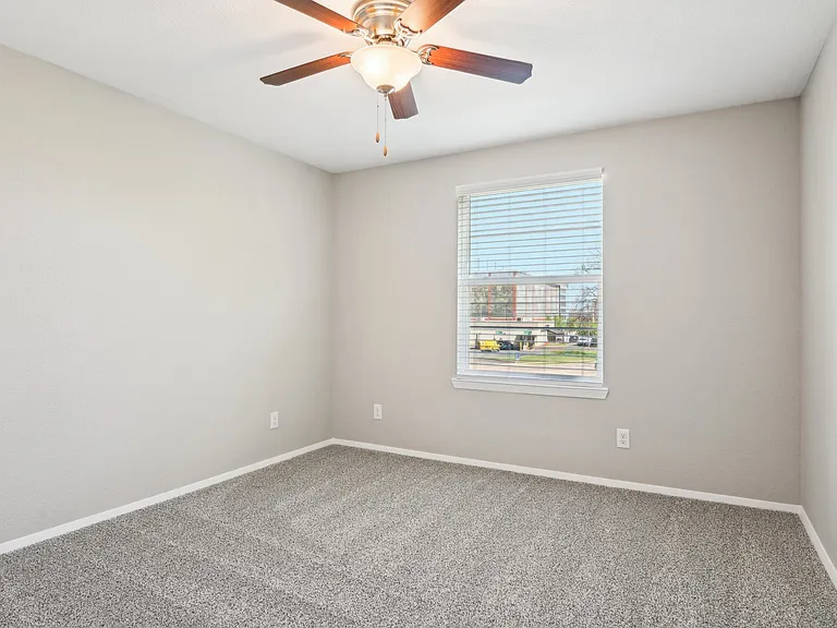 Abbey Glenn Apartments — Photo 70