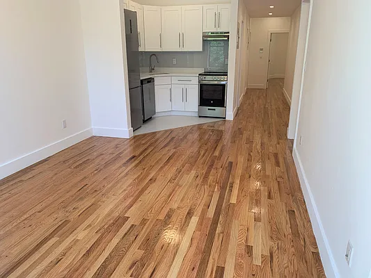 Rented by Joe Gotham LTD | media 14