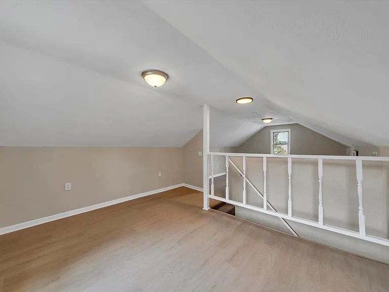 4532 Tacoma St NE — Photo 10