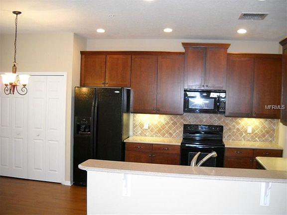 3rd image of 601 Cruz Bay Cir