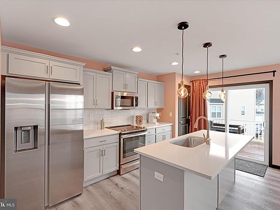 4th image of 8145 Lenker Dr