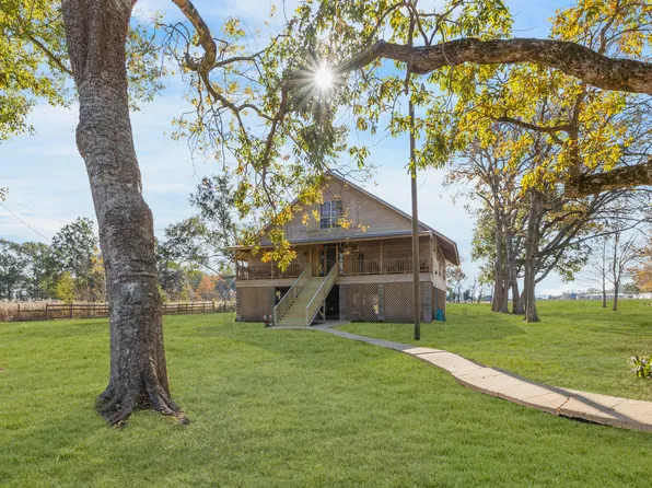 1304 Van Brocklin Rd, New Iberia, LA 70563