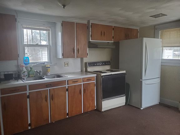 2nd image of 289 Sherman Ave
