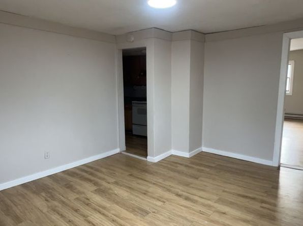 99 Main St #10
