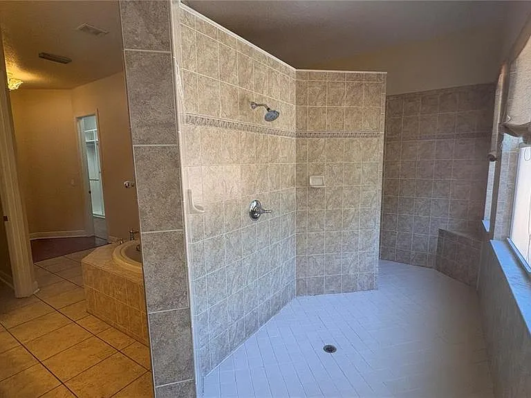 10547 Martinique Isle Dr — Photo 20