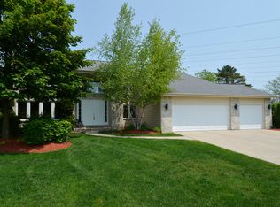 1987 Wilshire Ct, Buffalo Grove, IL 60089