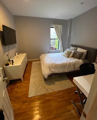 Rented by Ethan Blinder, LREB | media 21