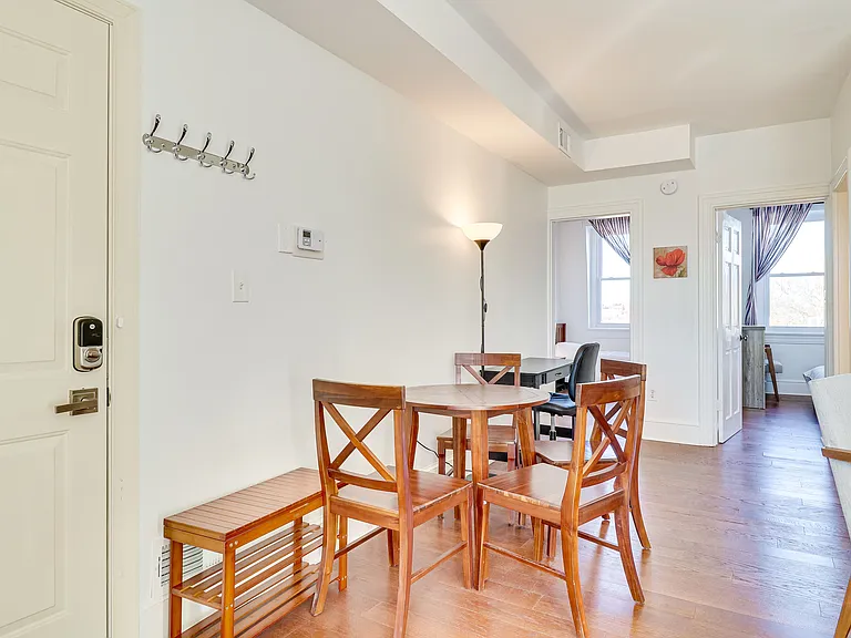 409 Constitution Ave NE #4 — Photo 9