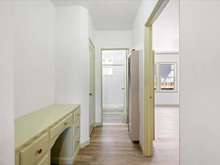 1305 W St — Photo 13