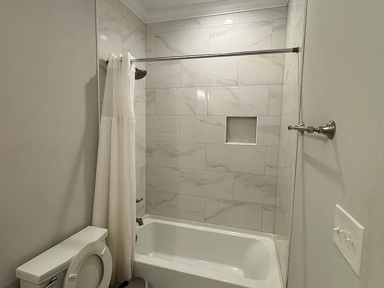 3314 Broadway St — Photo 10