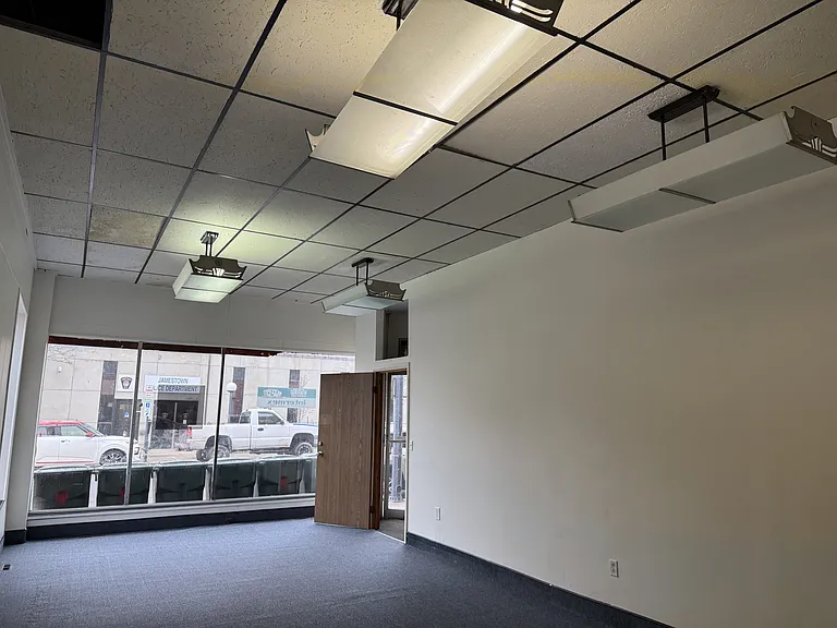 212-218 E 2nd St #4 — Photo 3