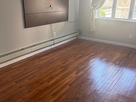 5th image of 11513 Linden Boulevard