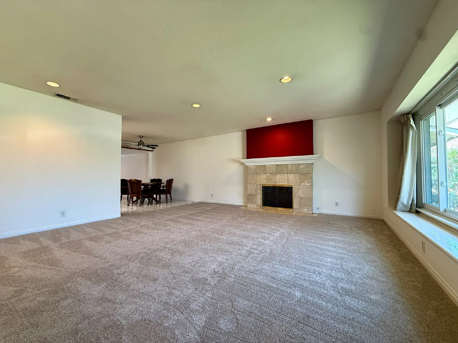 4 bed, 3.0 bath, 2256 sqft, $4,700 — Photo 2